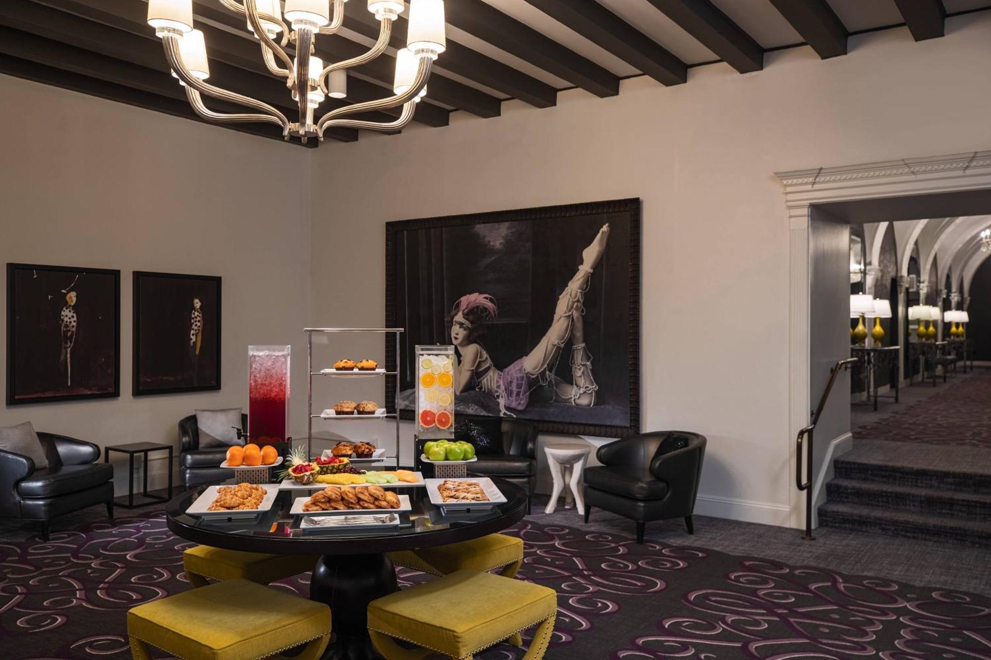 Courtyard By Marriott Boston Downtown Hotel Екстериор снимка